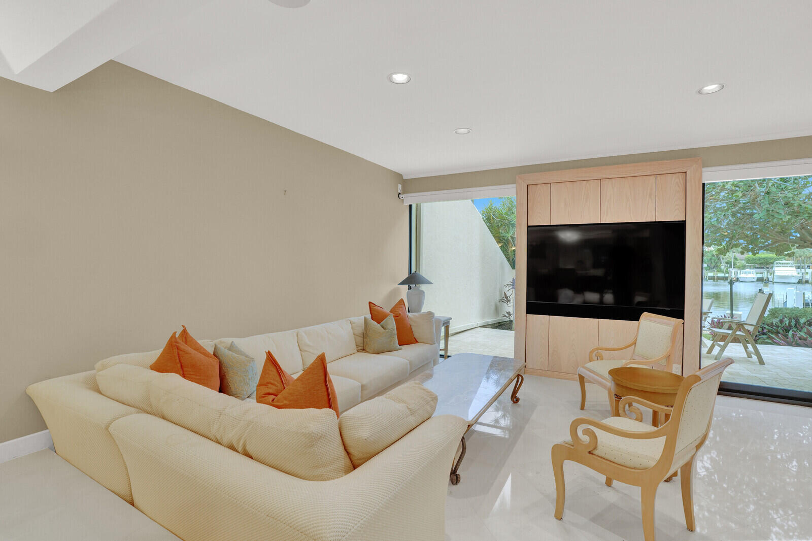 2717 N Ocean Boulevard 2