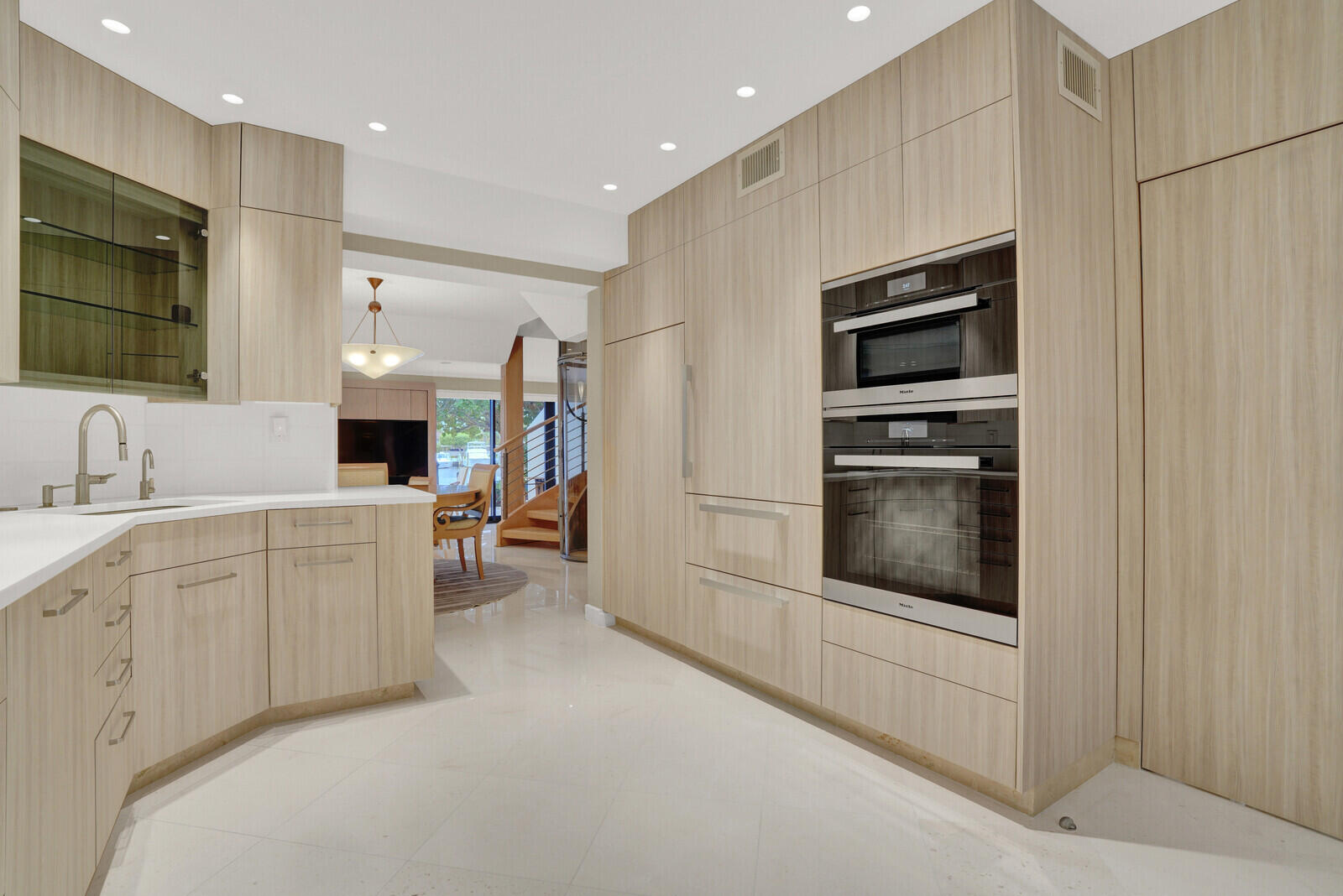 2717 N Ocean Boulevard 2