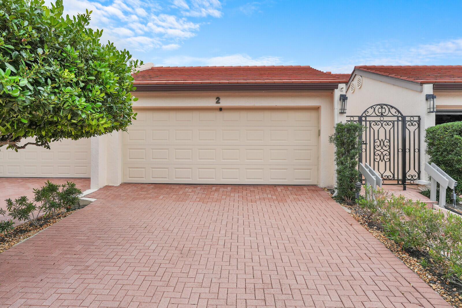 2717 N Ocean Boulevard 2