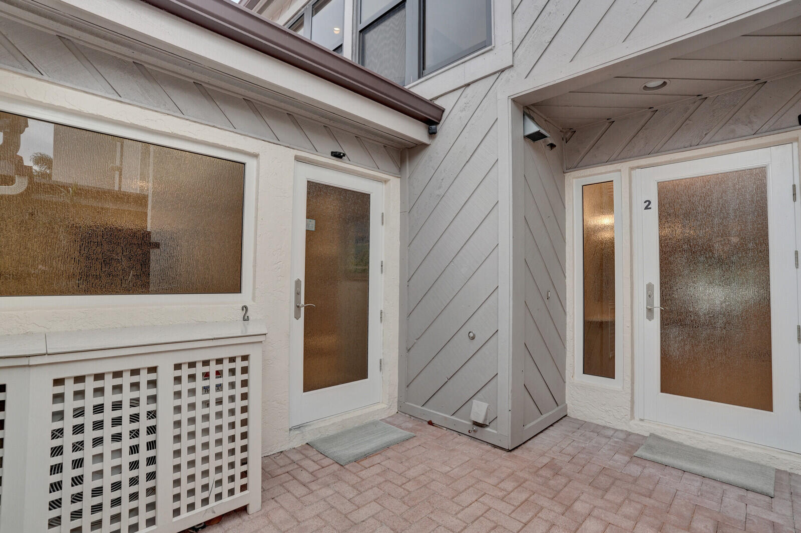 2717 N Ocean Boulevard 2