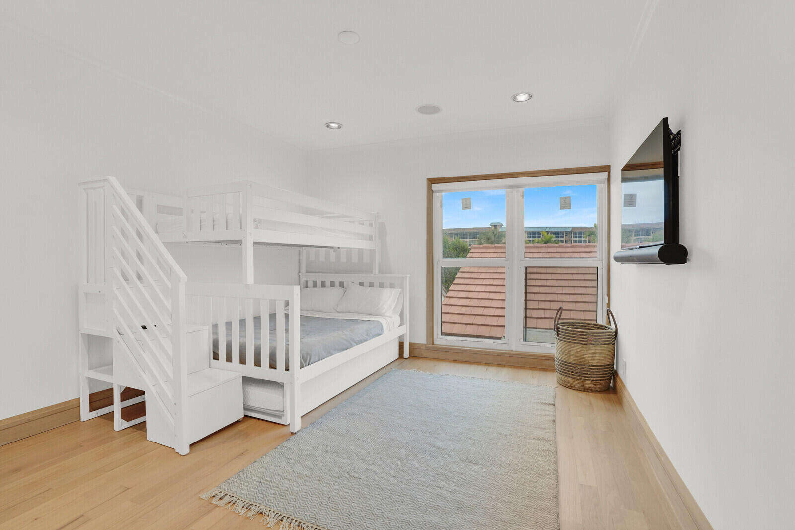 2717 N Ocean Boulevard 2