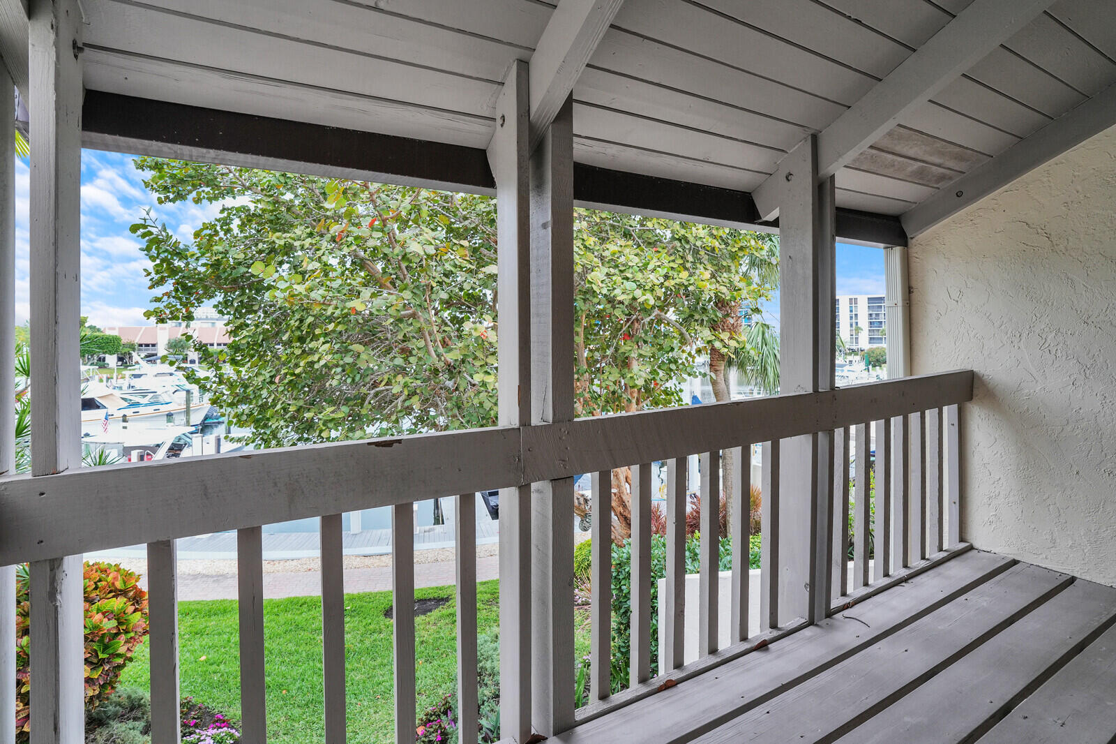 2717 N Ocean Boulevard 2