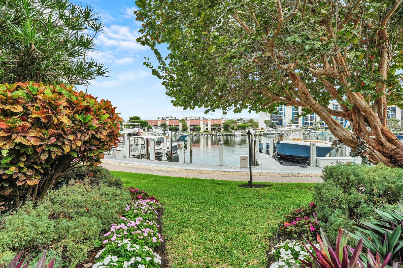 2717 N Ocean Boulevard 2