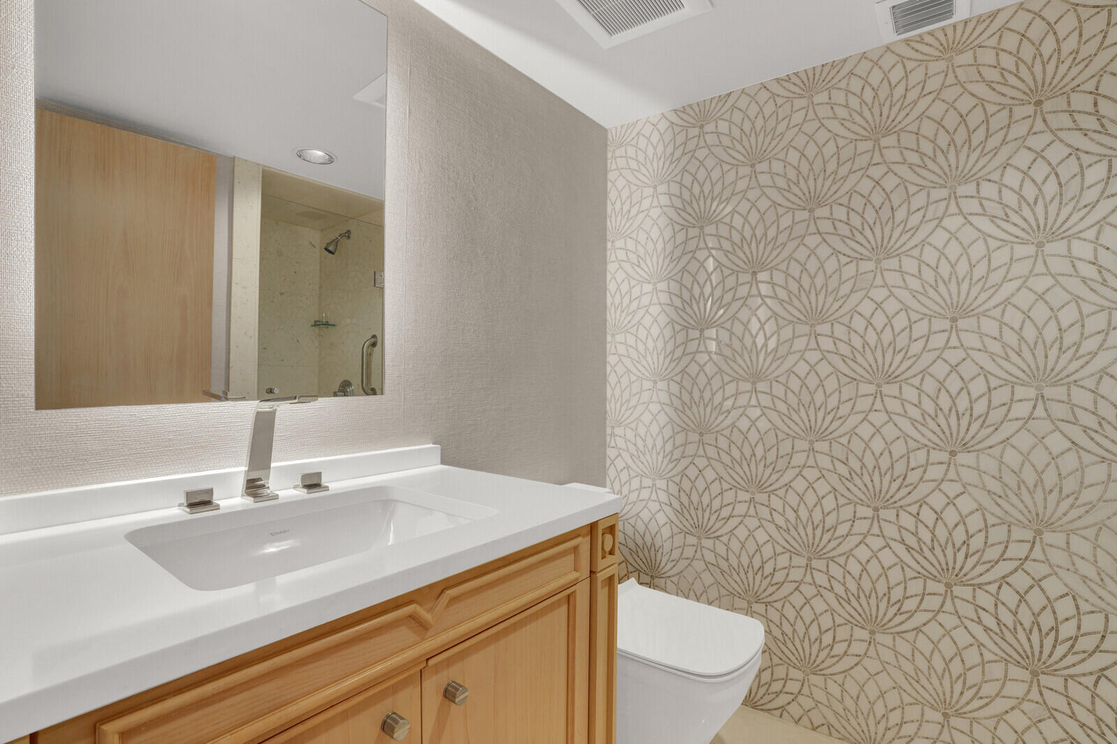 2717 N Ocean Boulevard 2