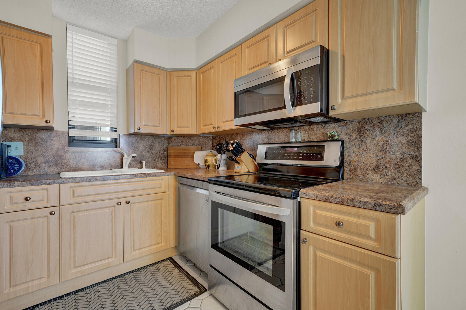 1000 S Ocean Boulevard 17-M