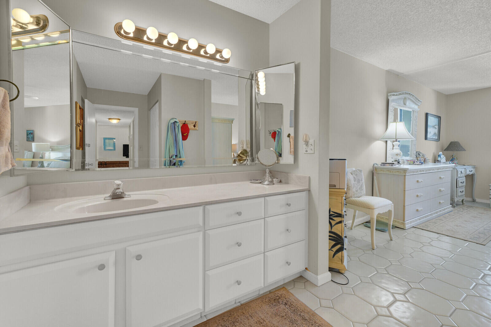 1000 S Ocean Boulevard 17-M