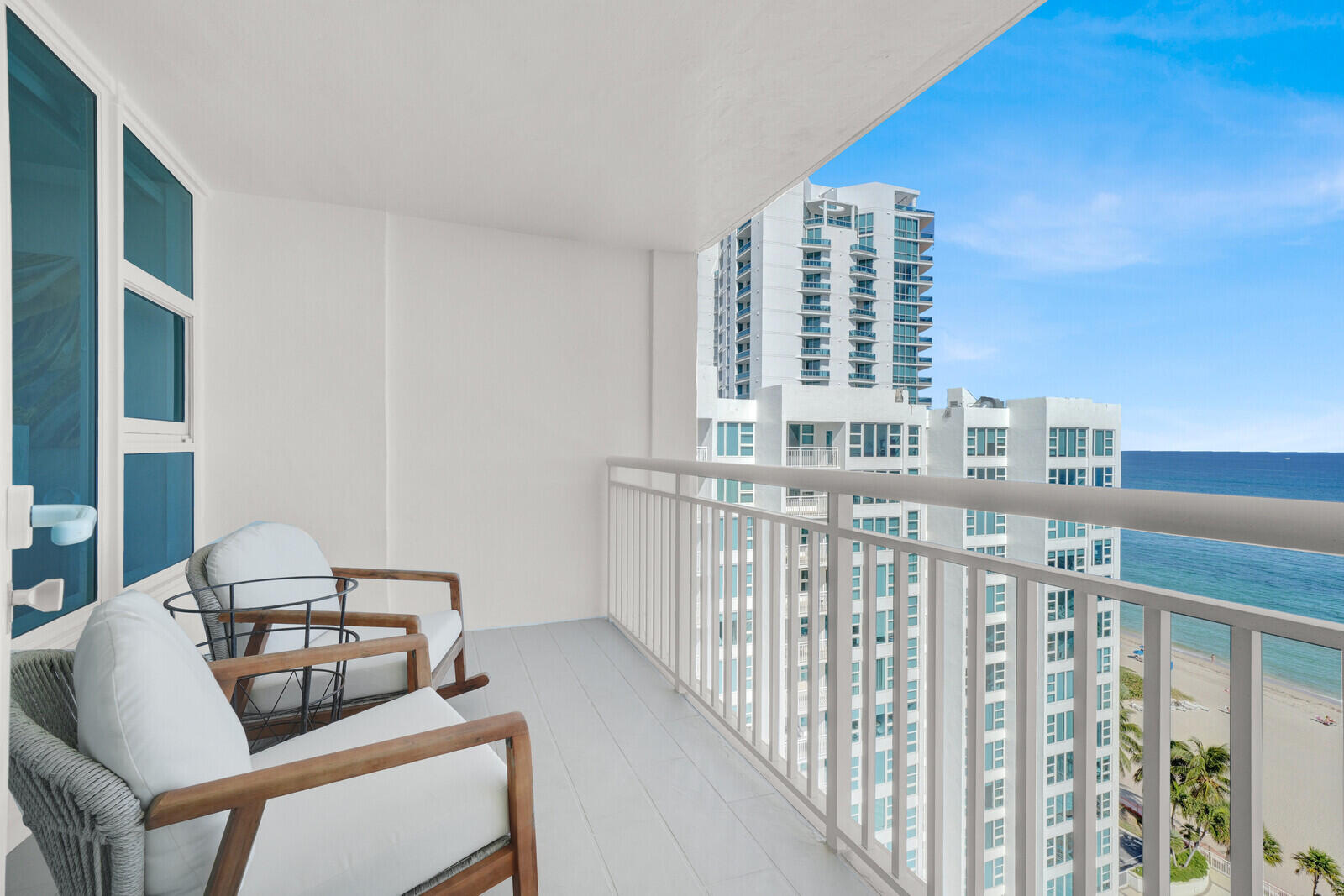 1620 S Ocean Boulevard Ph 16p, Lauderdale-By-The-Sea Unit: Ph 16p