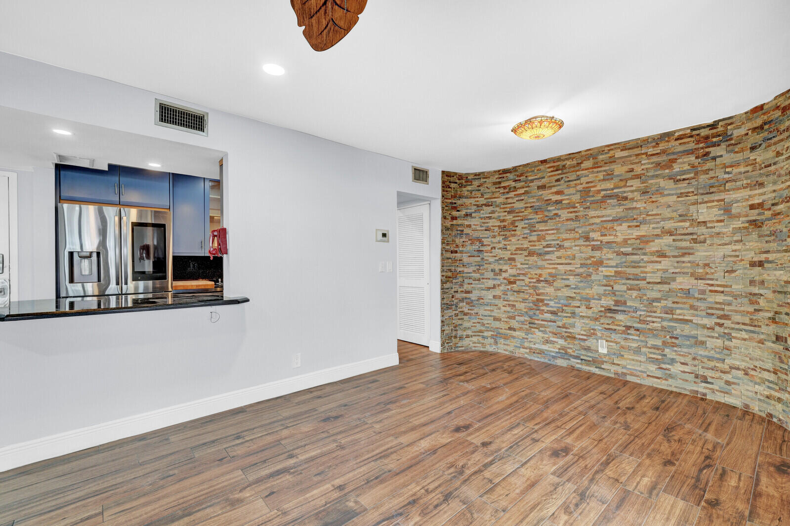330 SE 20th Avenue 314