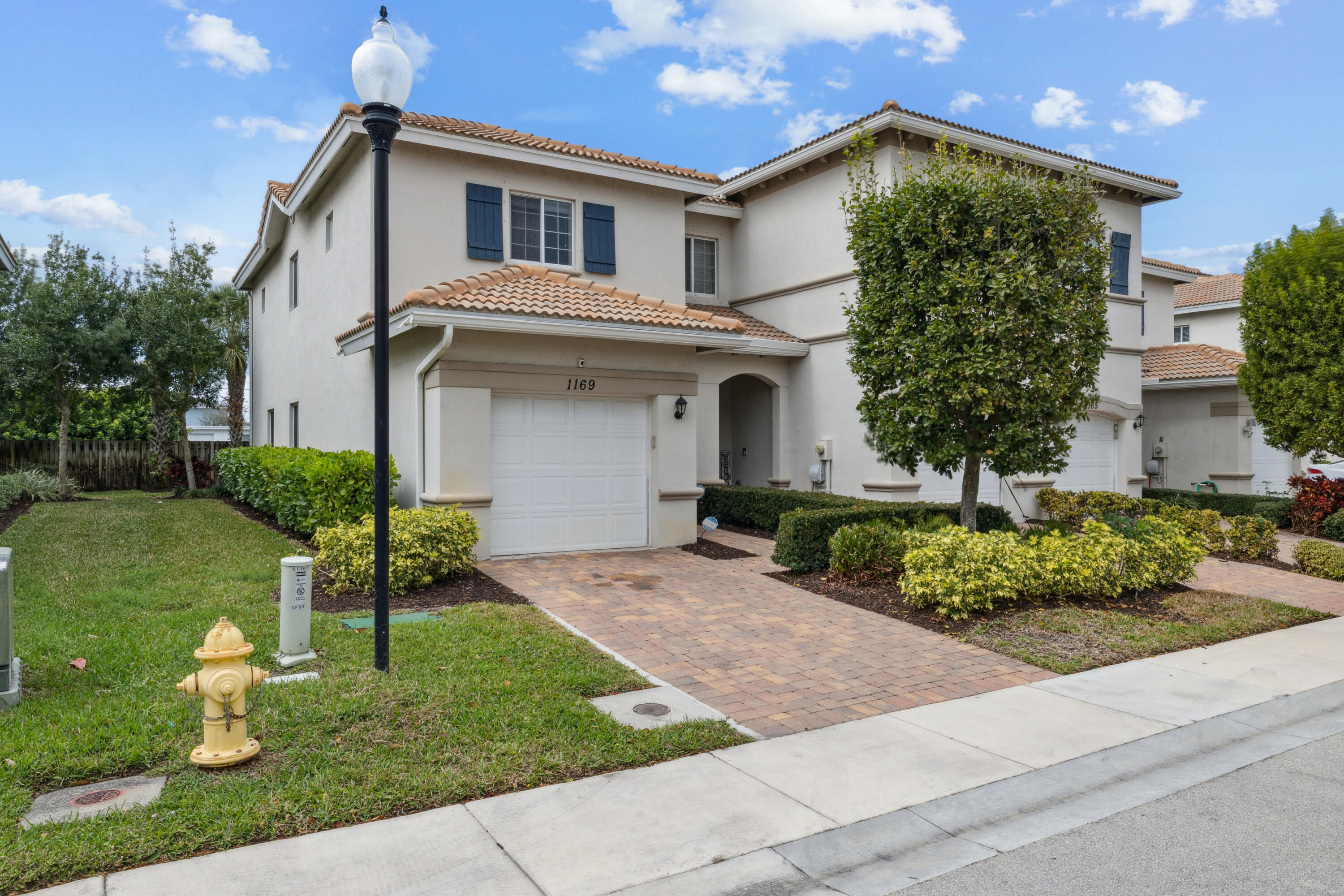 1169 Sepia Lane