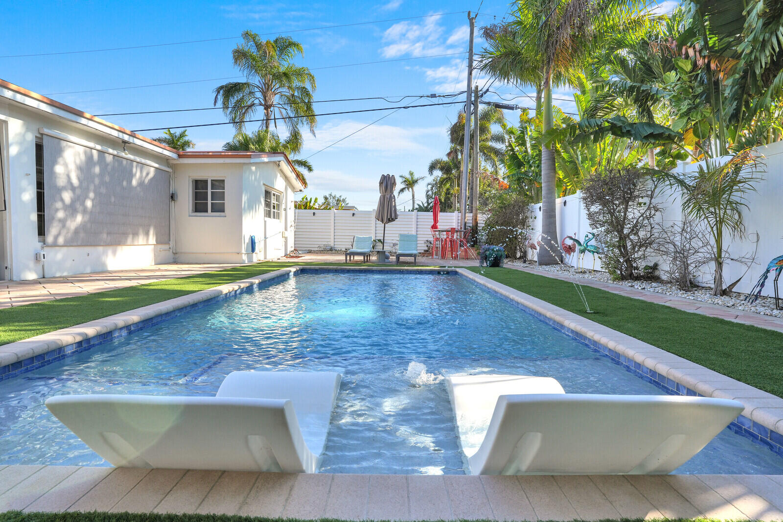 733 SE 10th Avenue