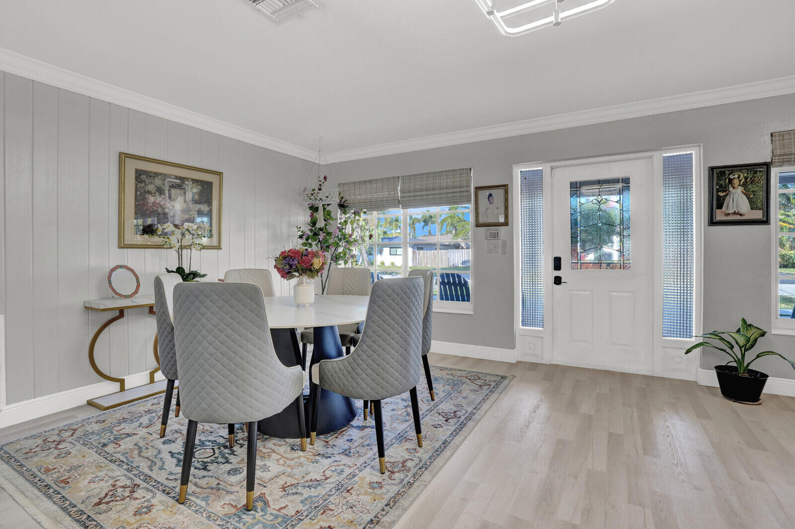 733 SE 10th Avenue