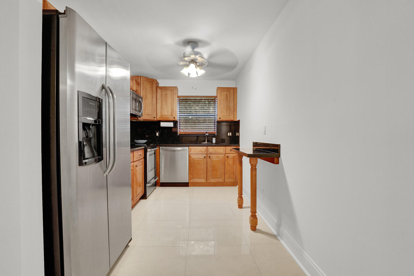 1962 NE 6th Street 4a