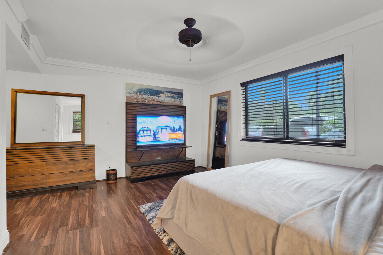 1962 NE 6th Street 4a