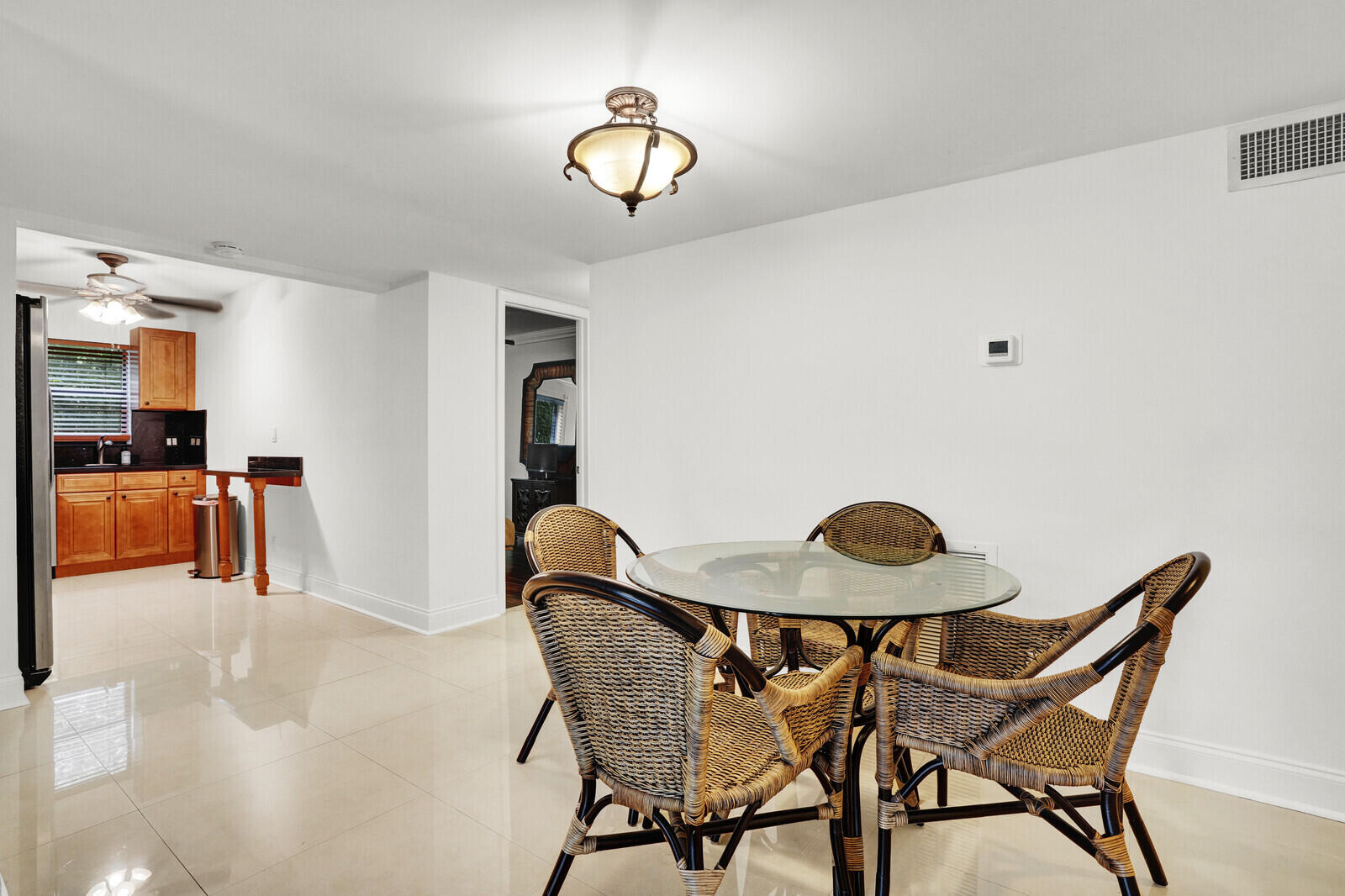 1962 NE 6th Street 4a