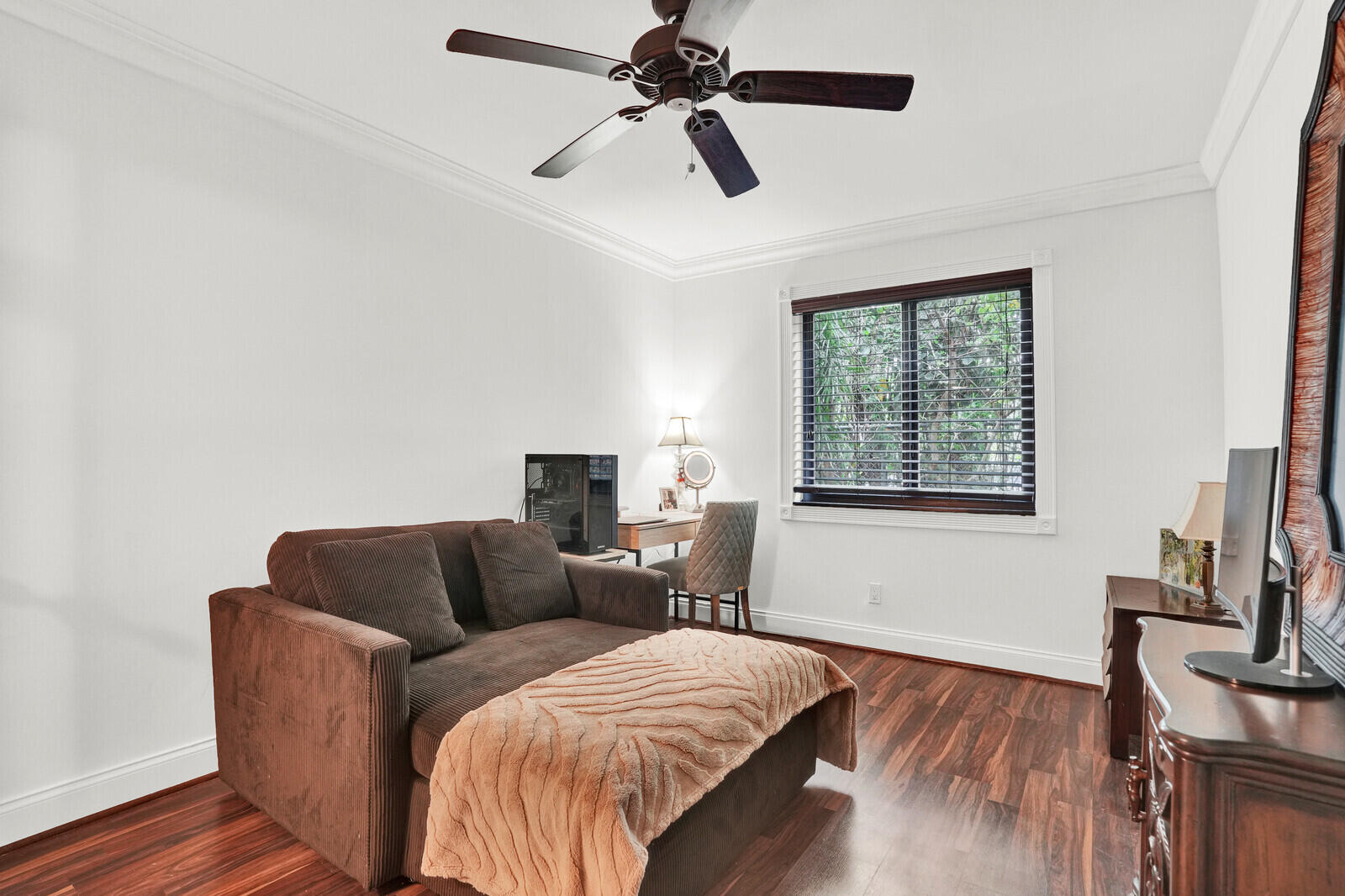 1962 NE 6th Street 4a