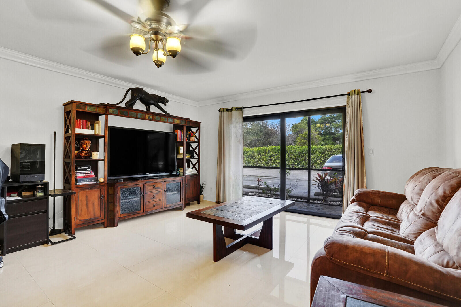 1962 NE 6th Street 4a