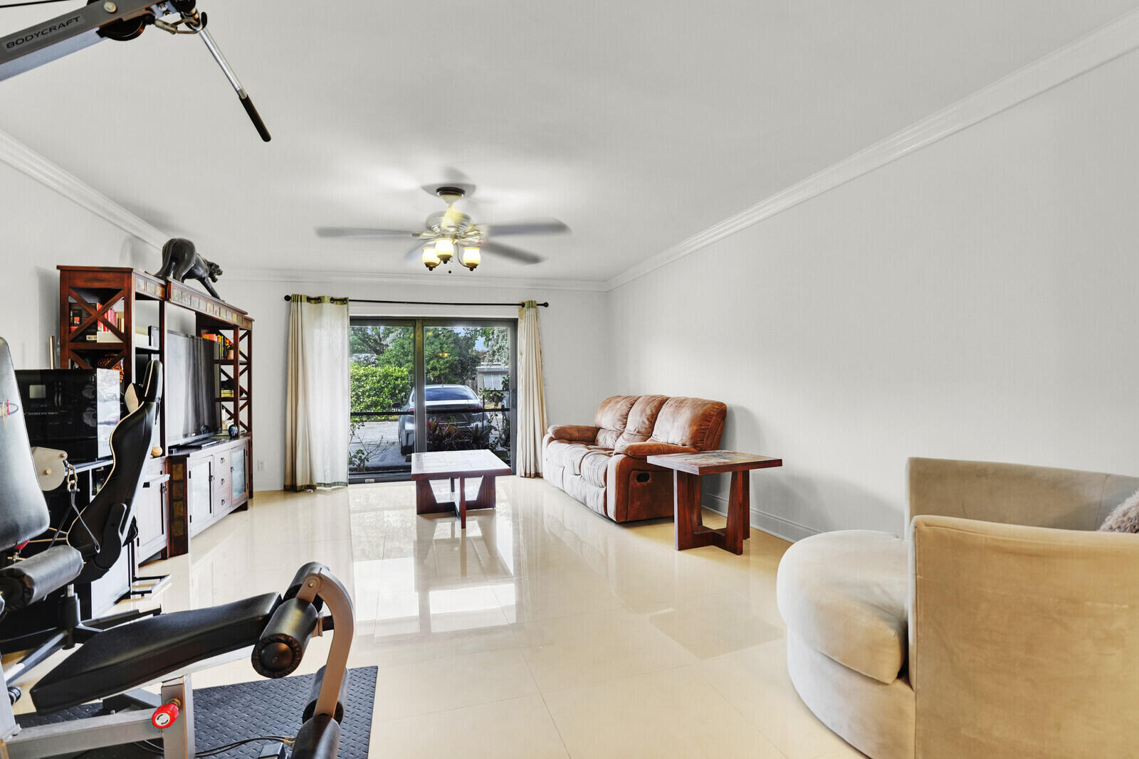 1962 NE 6th Street 4a