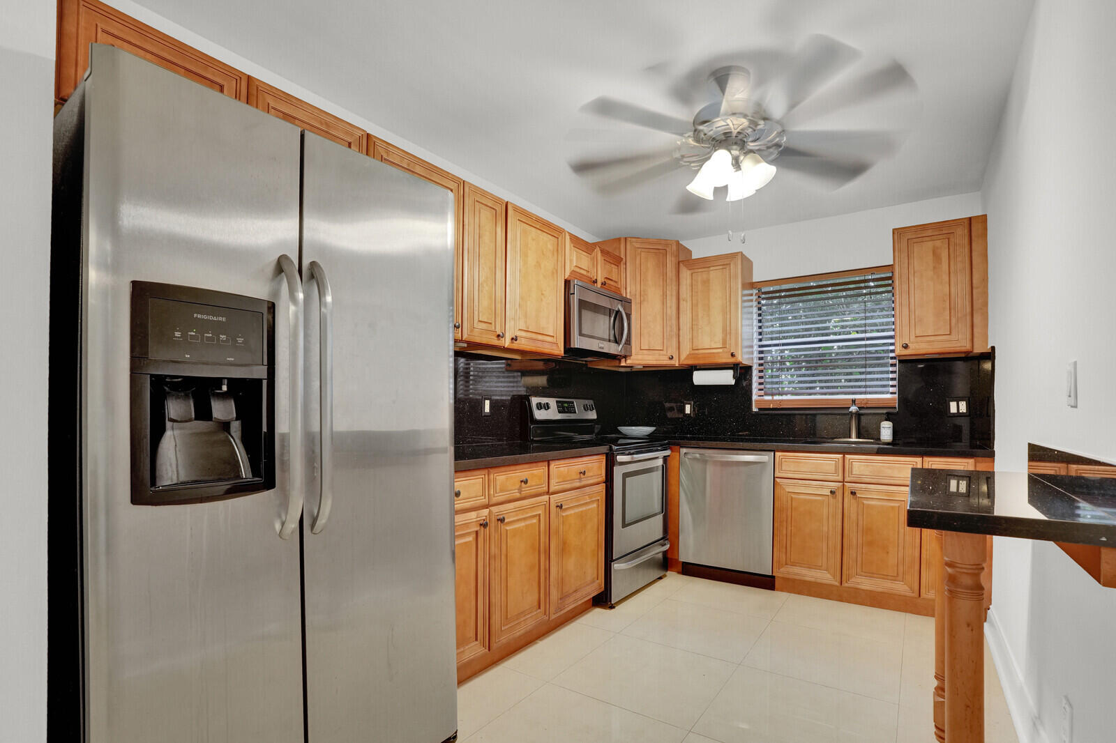 1962 NE 6th Street 4a