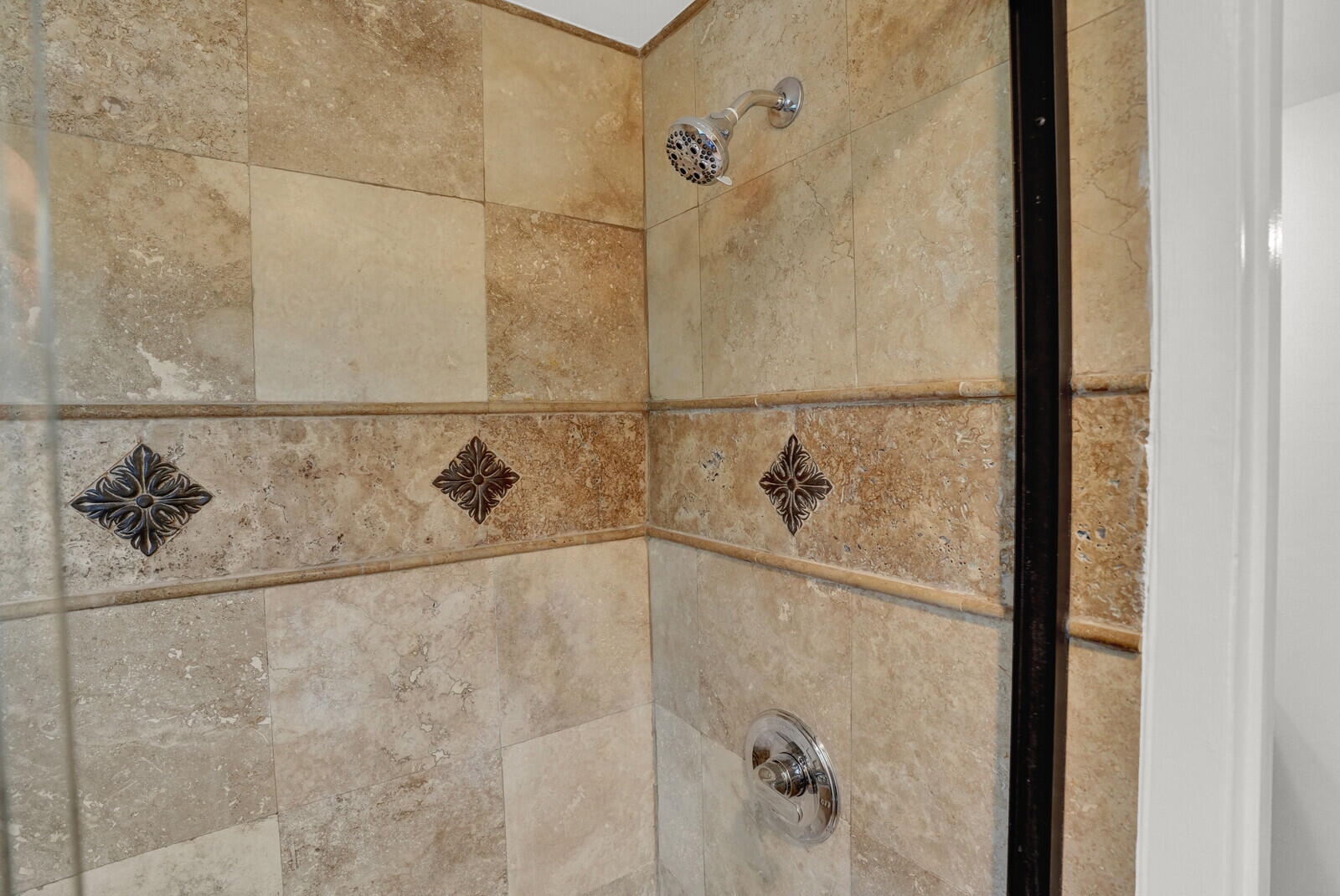 1962 NE 6th Street 4a