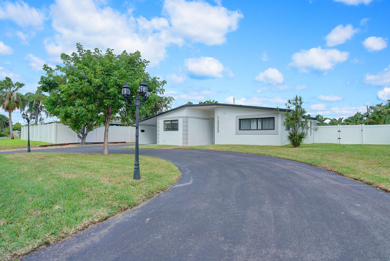 1333 SE 8th Street