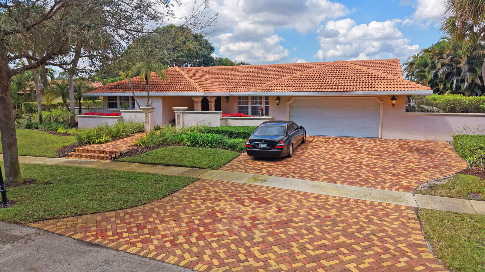 7691 Estrella Circle