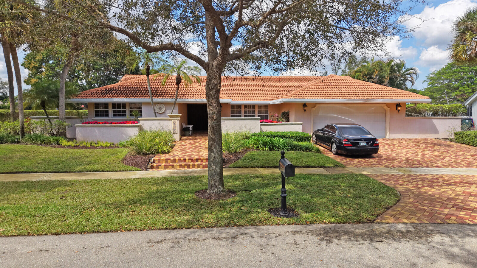 7691 Estrella Circle