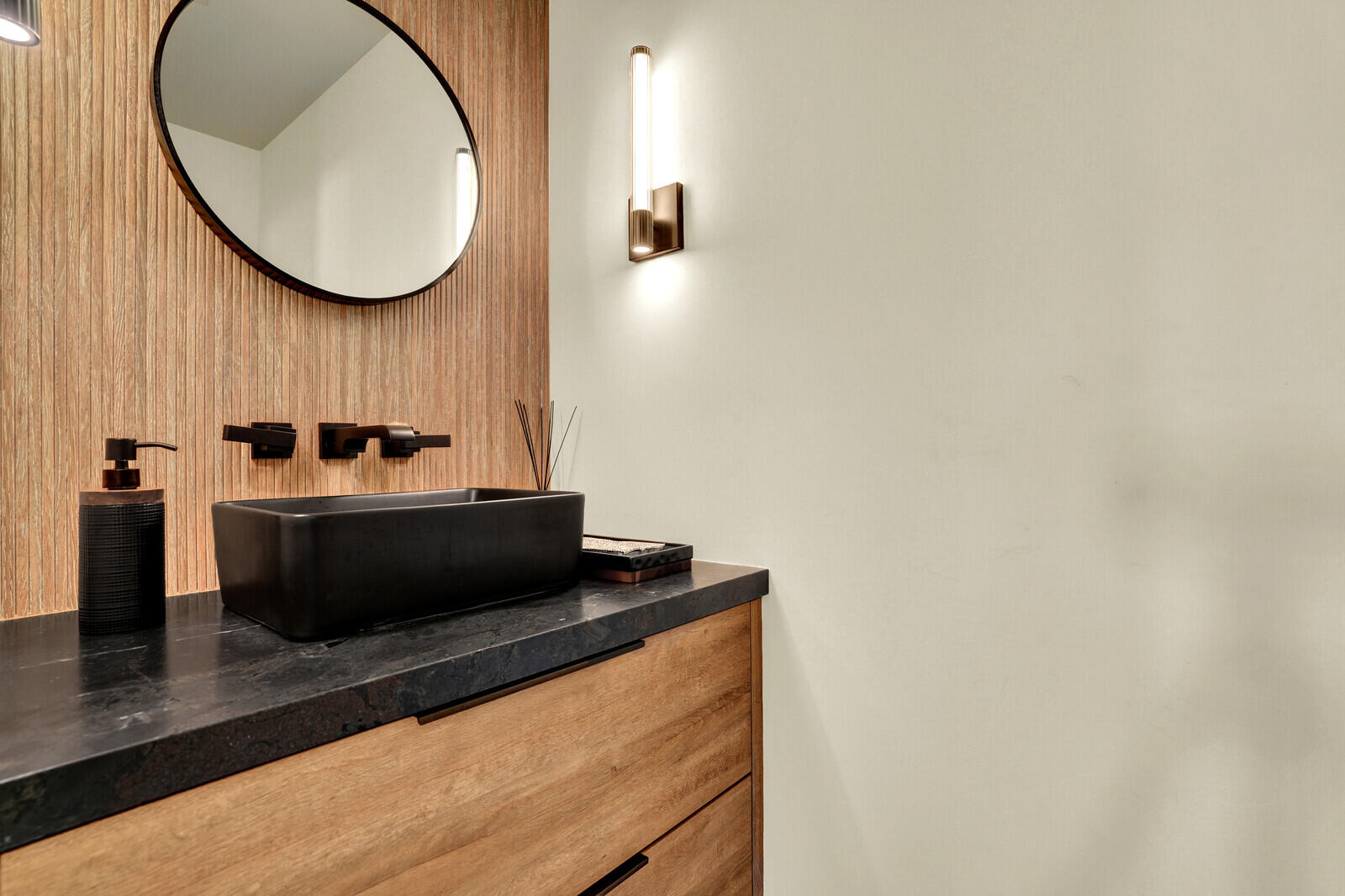 7691 Estrella Circle