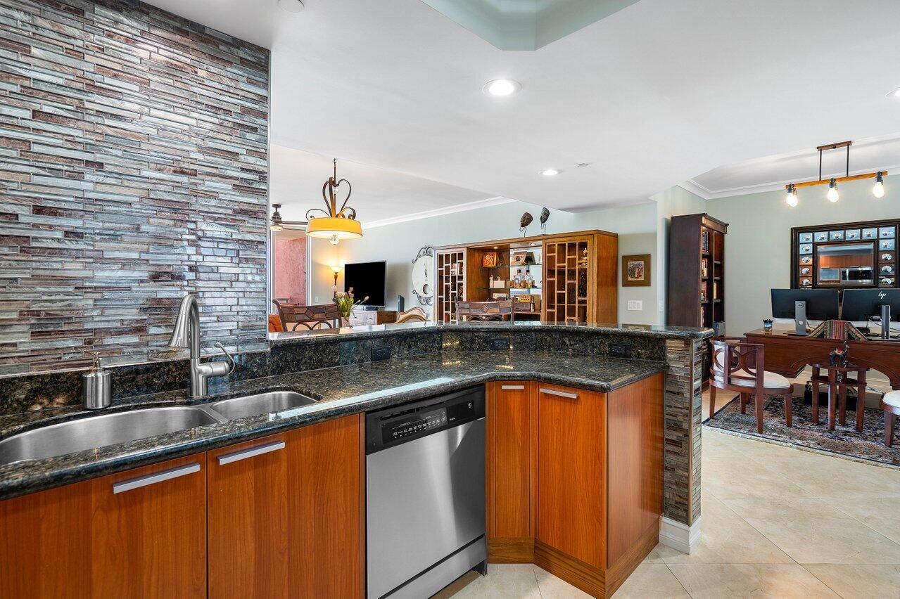 2650 Lake Shore Drive 1401