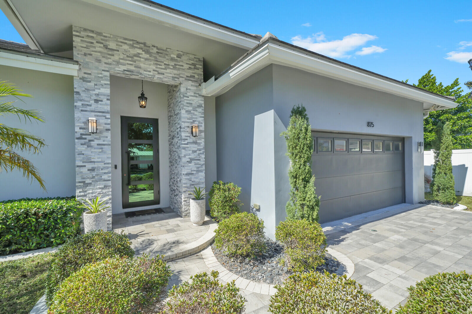 875 SE 13th Avenue