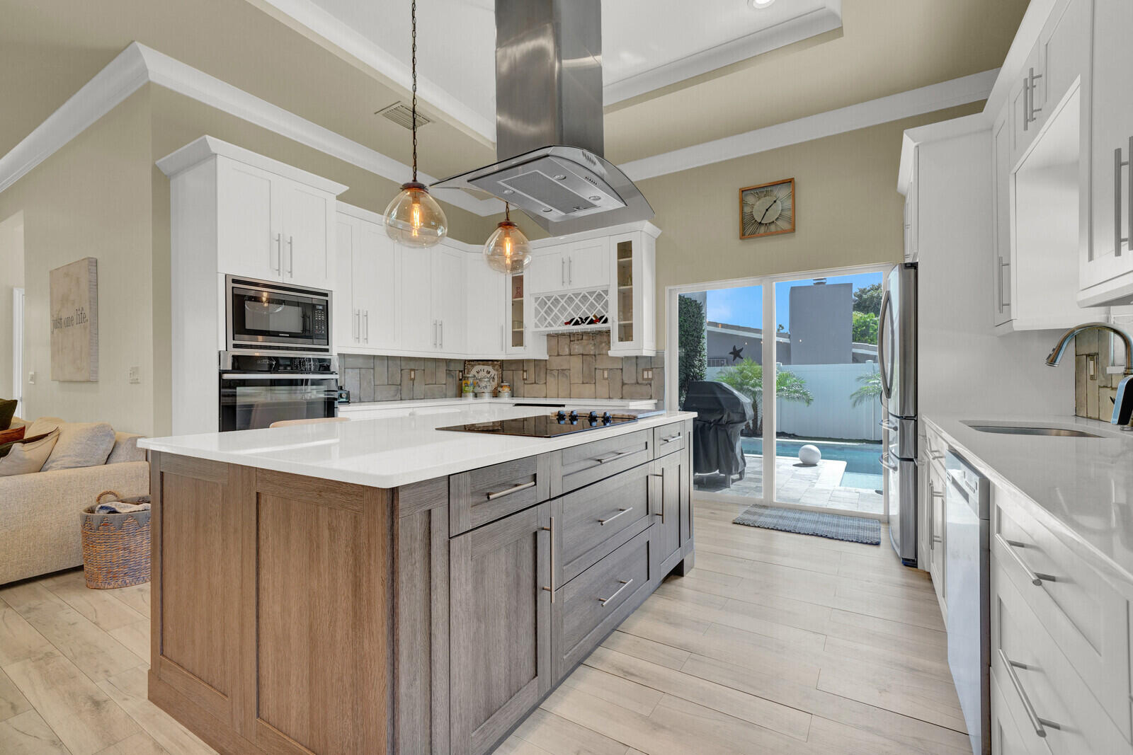 875 SE 13th Avenue