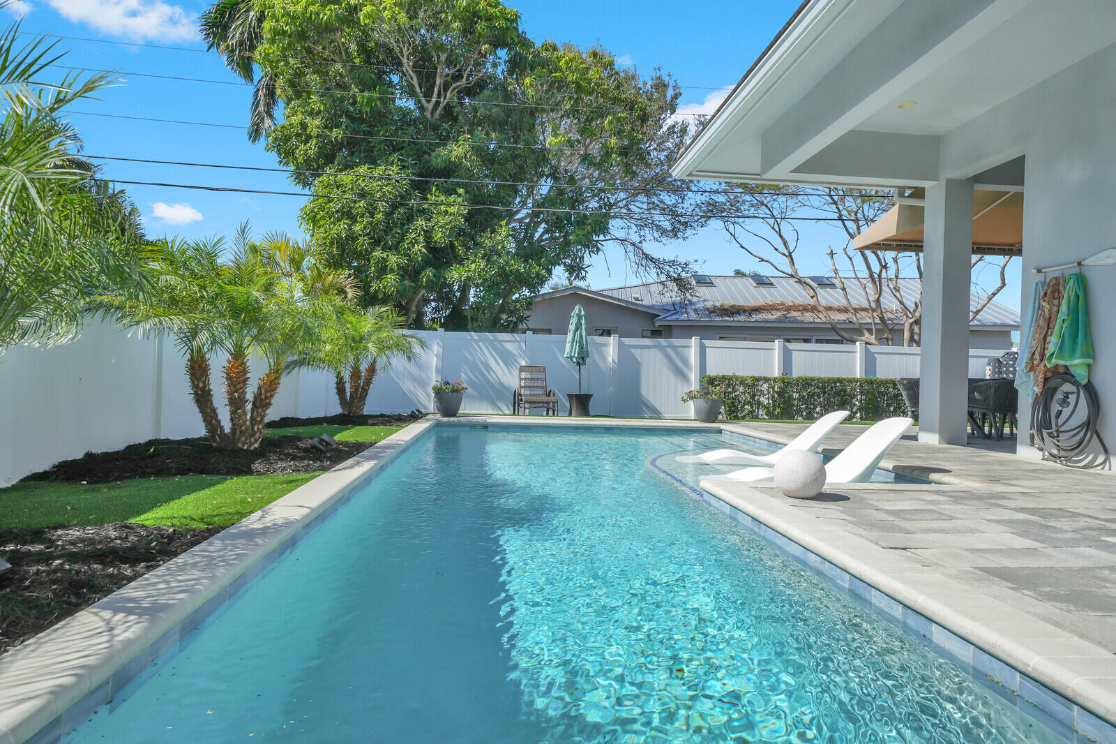 875 SE 13th Avenue
