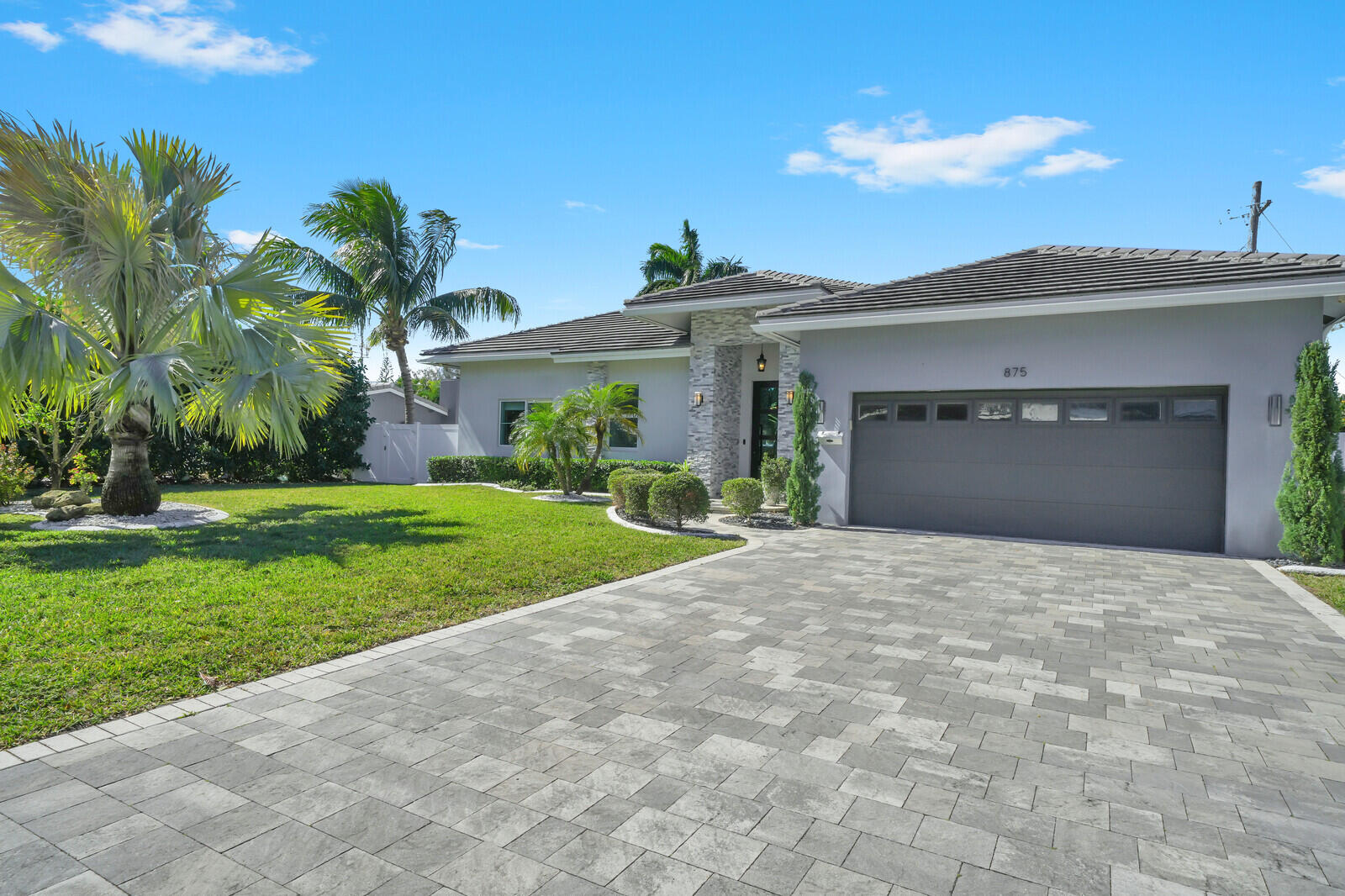 875 SE 13th Avenue