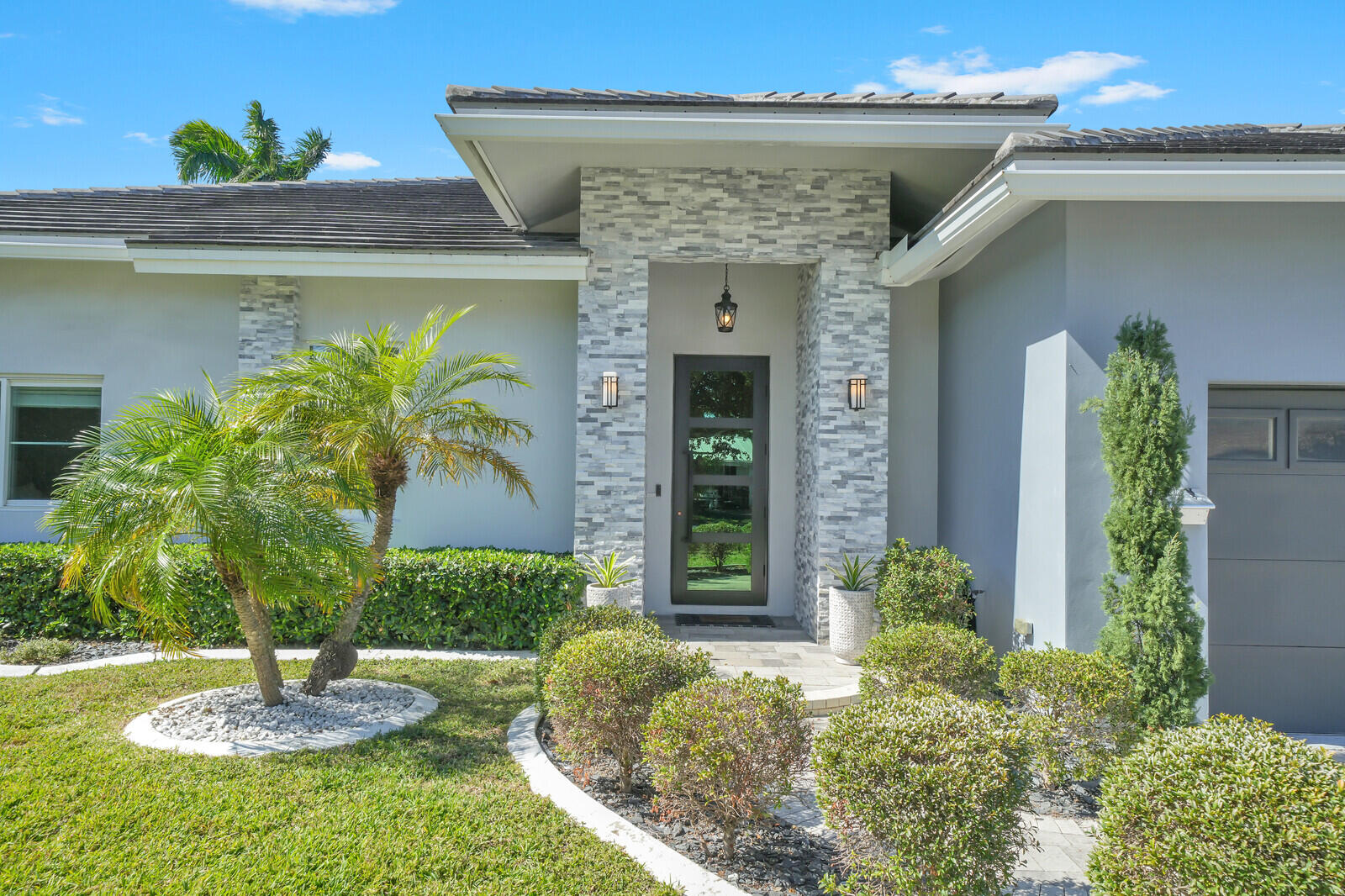 875 SE 13th Avenue