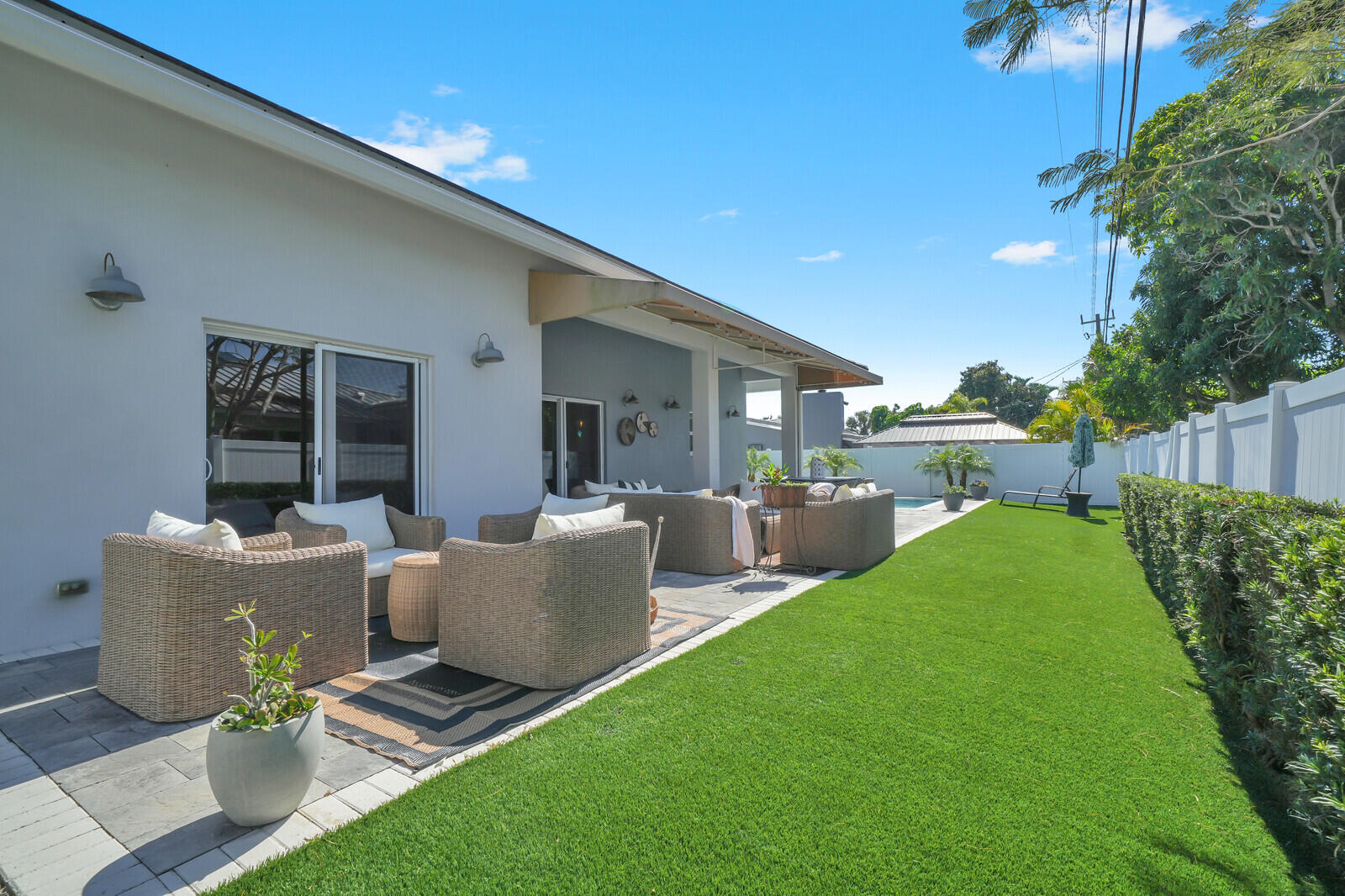 875 SE 13th Avenue