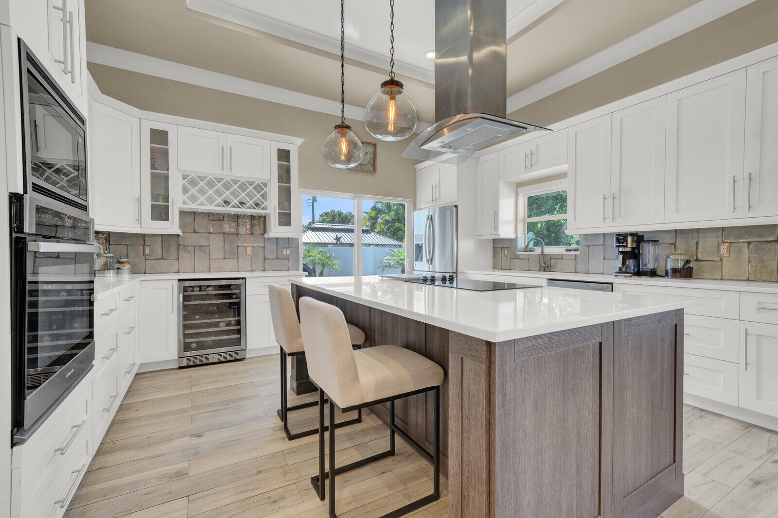 875 SE 13th Avenue