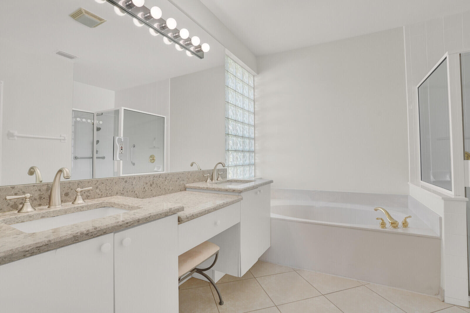 11089 Manele Court