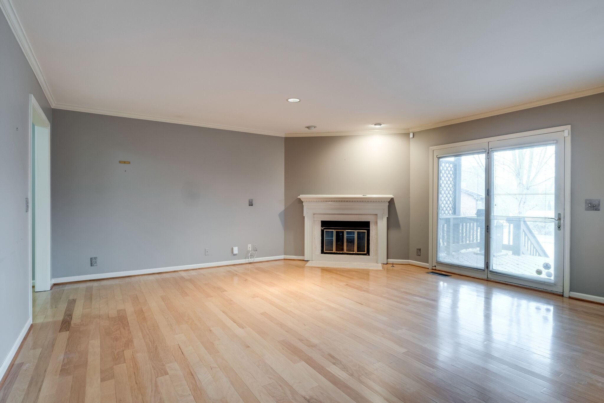 242 Hearthstone Manor Ln