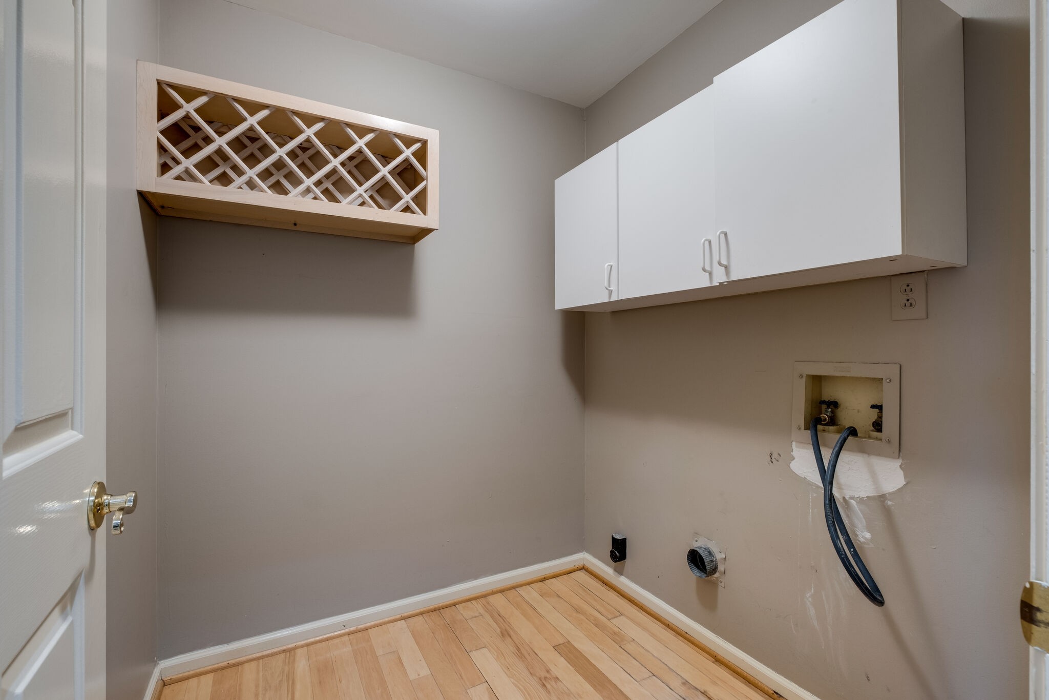 242 Hearthstone Manor Ln