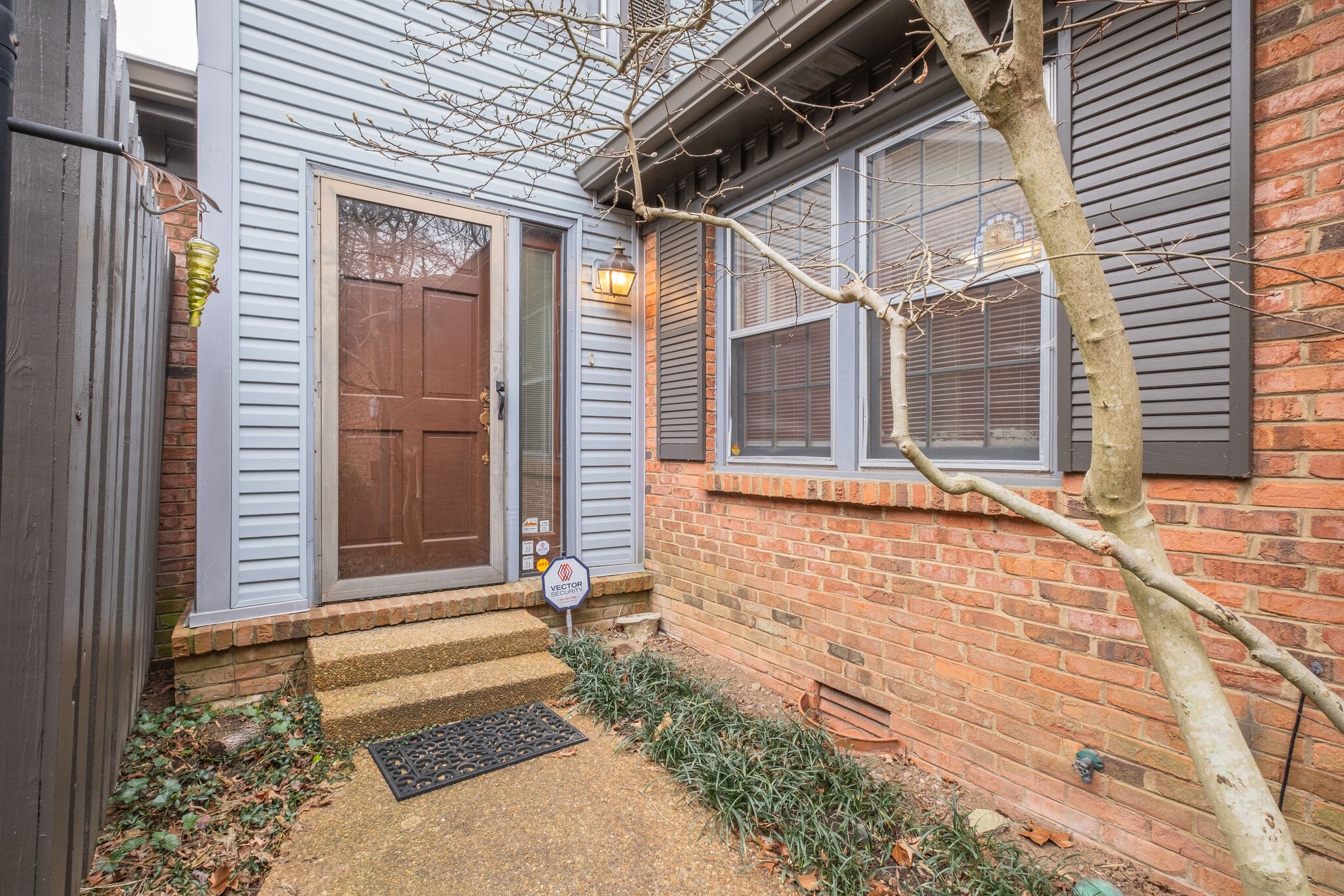 242 Hearthstone Manor Ln