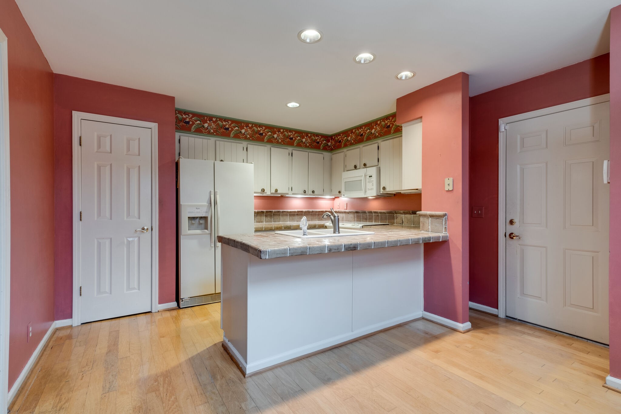 242 Hearthstone Manor Ln