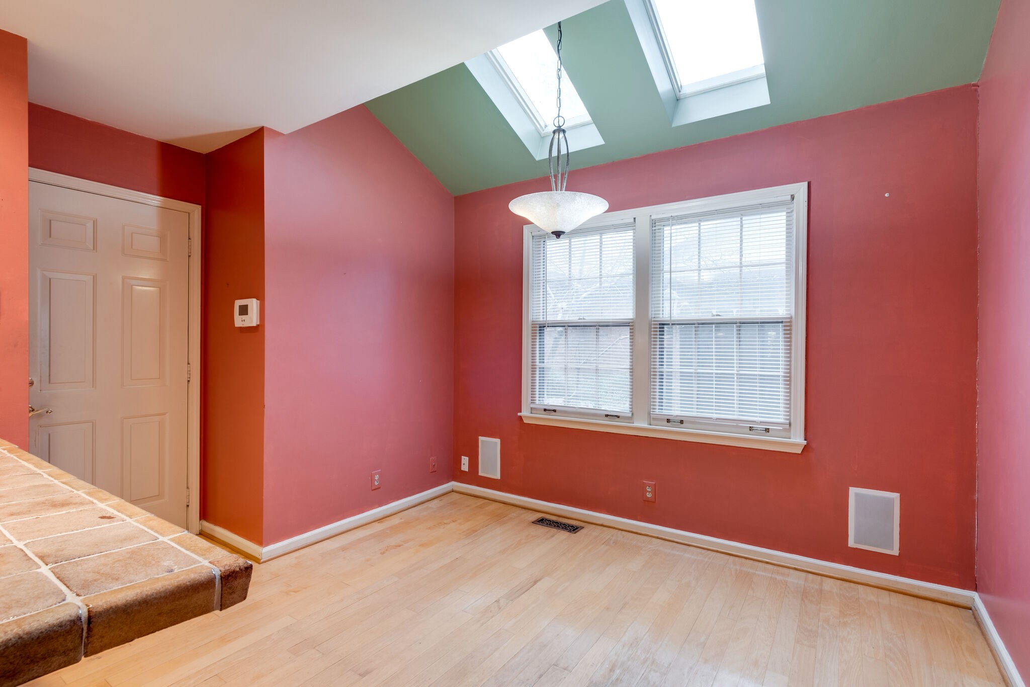 242 Hearthstone Manor Ln