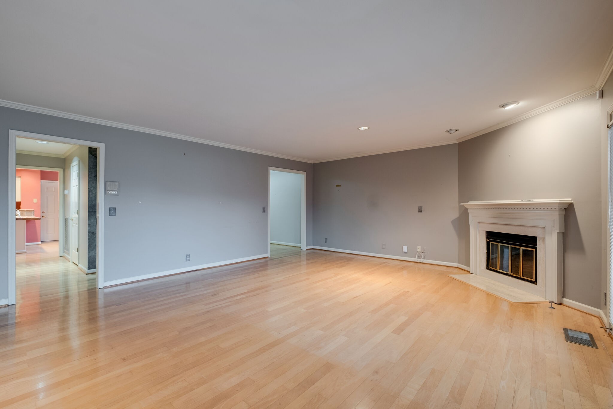 242 Hearthstone Manor Ln