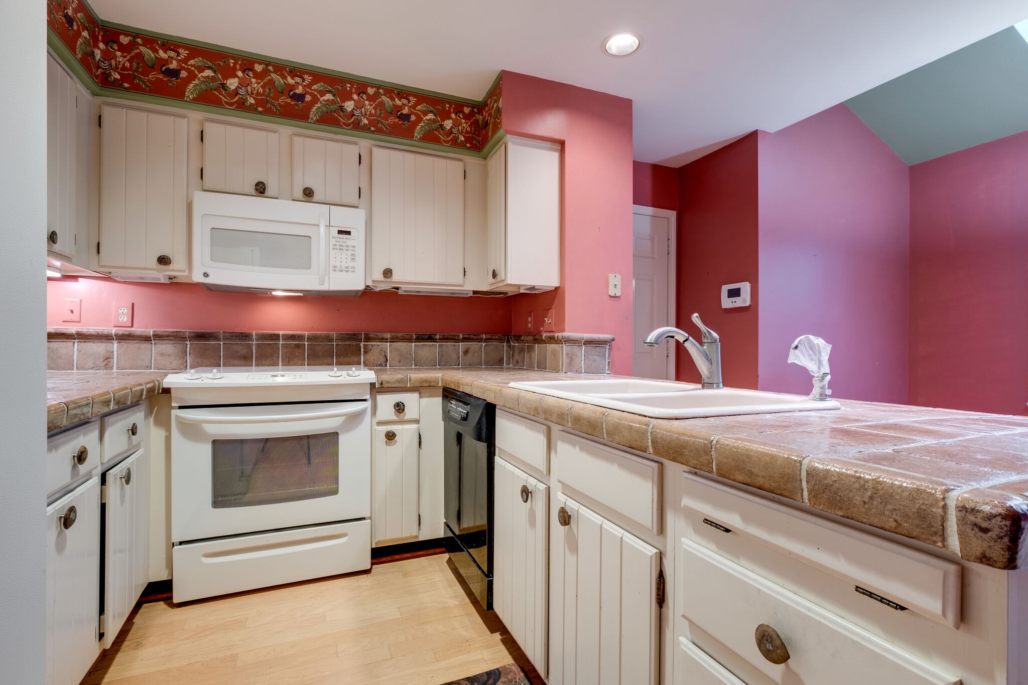 242 Hearthstone Manor Ln