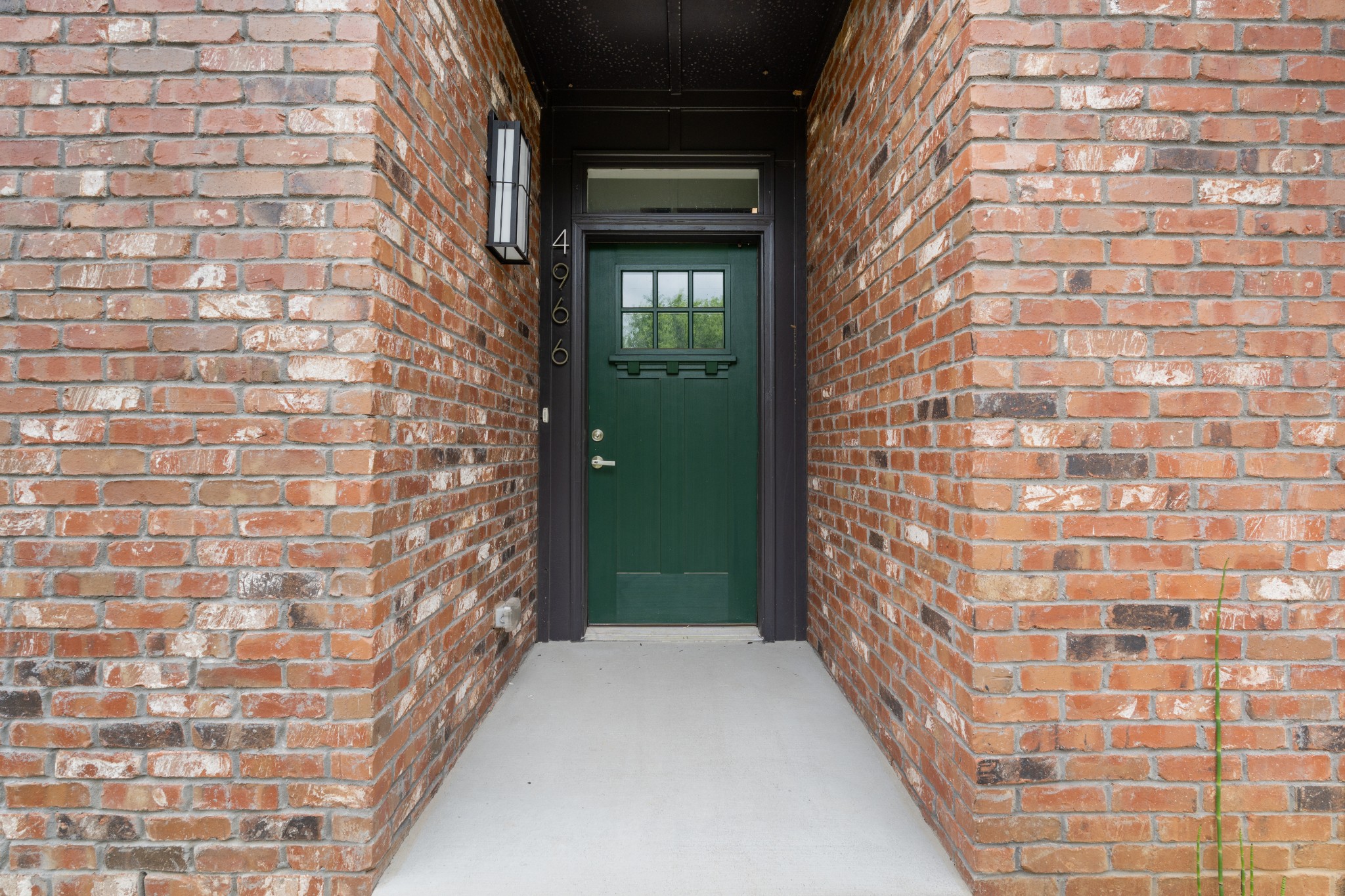 496 W Trinity Ln Unit: 6