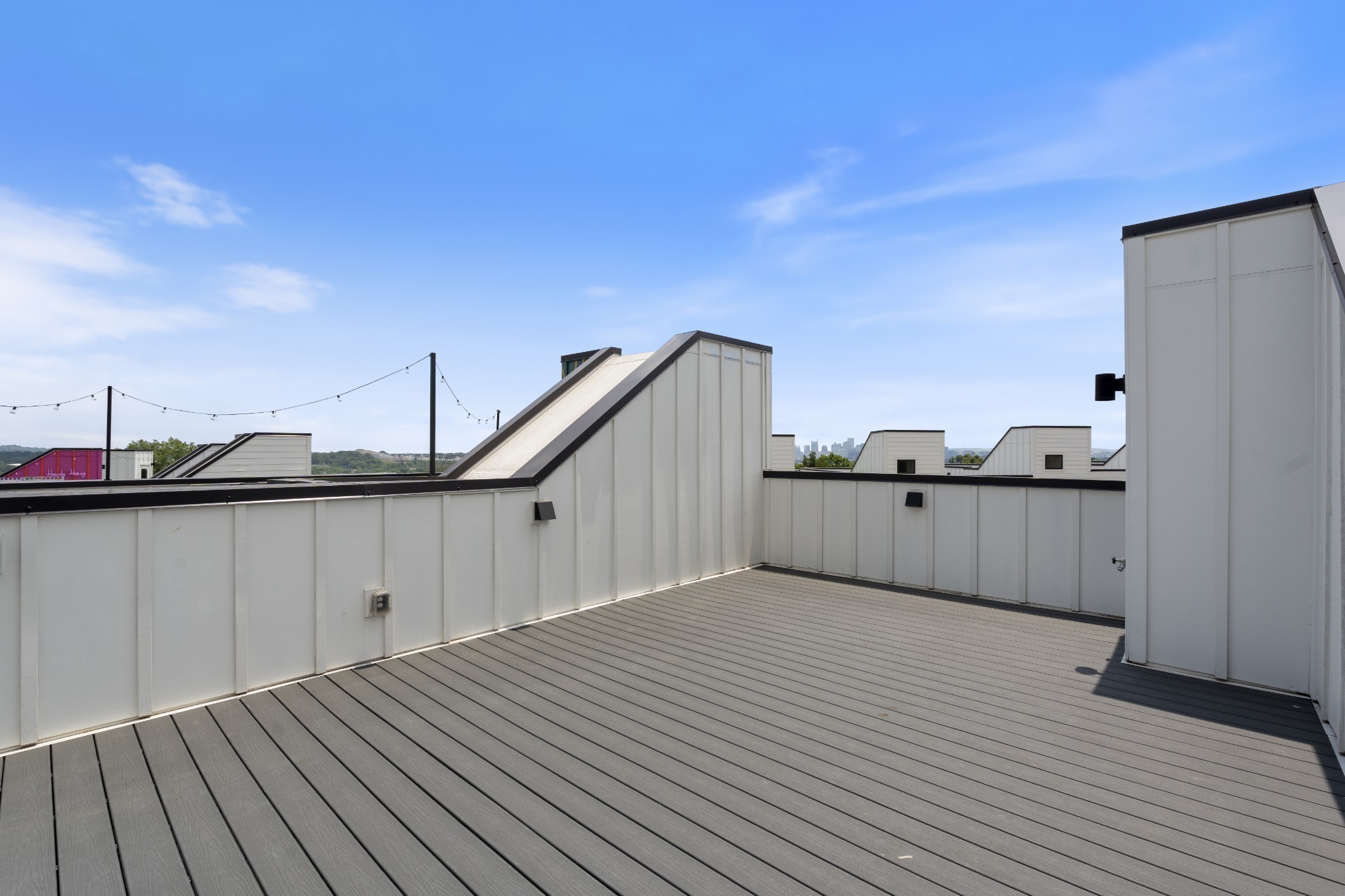 500 W Trinity Ln Unit: 8