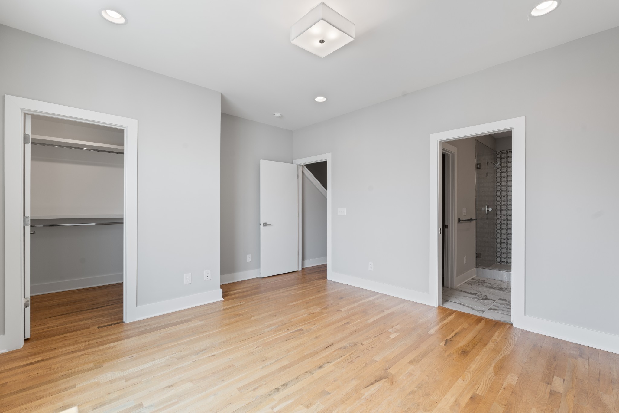 500 W Trinity Ln Unit: 7