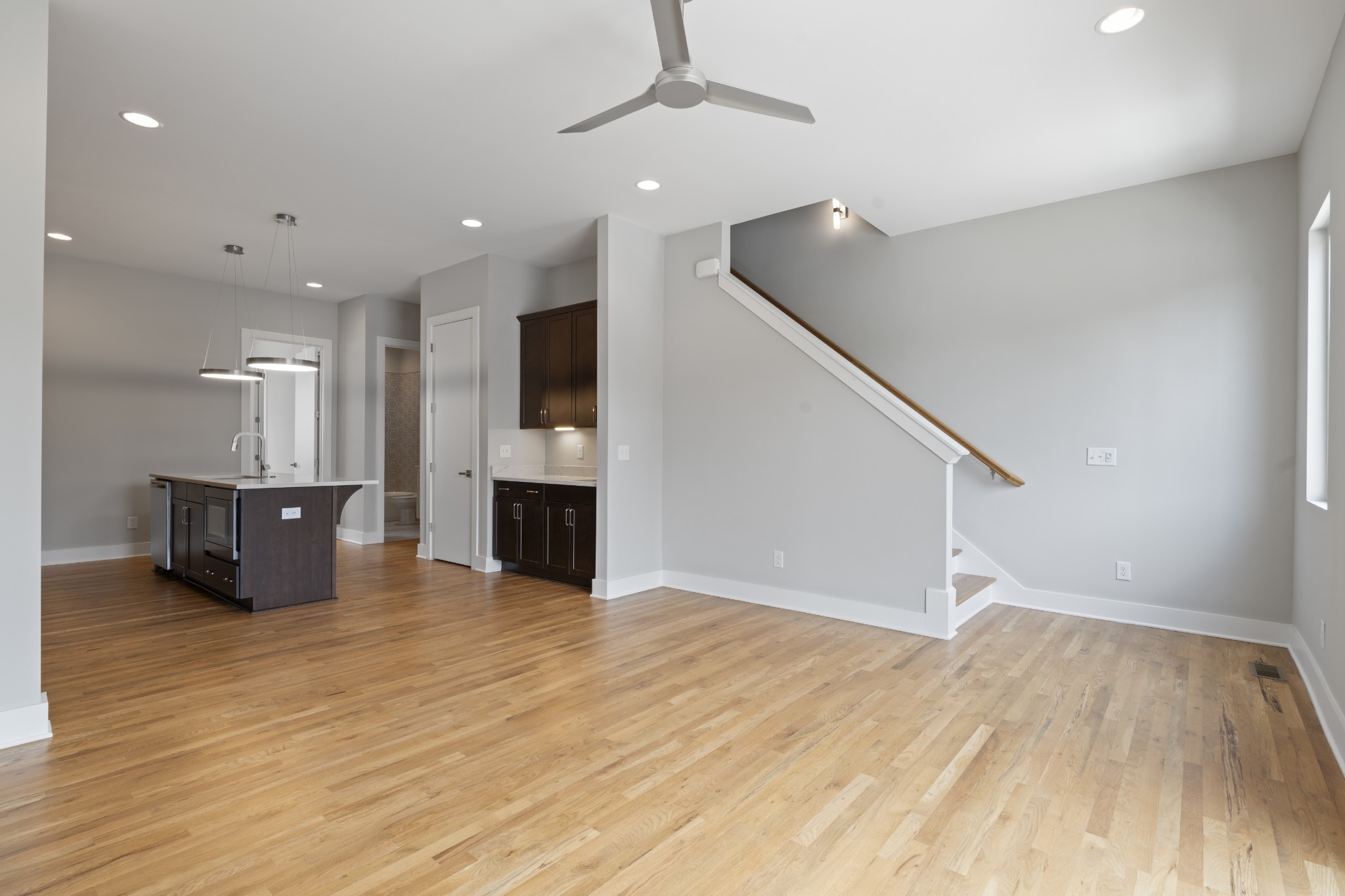 496 W Trinity Ln Unit: 502