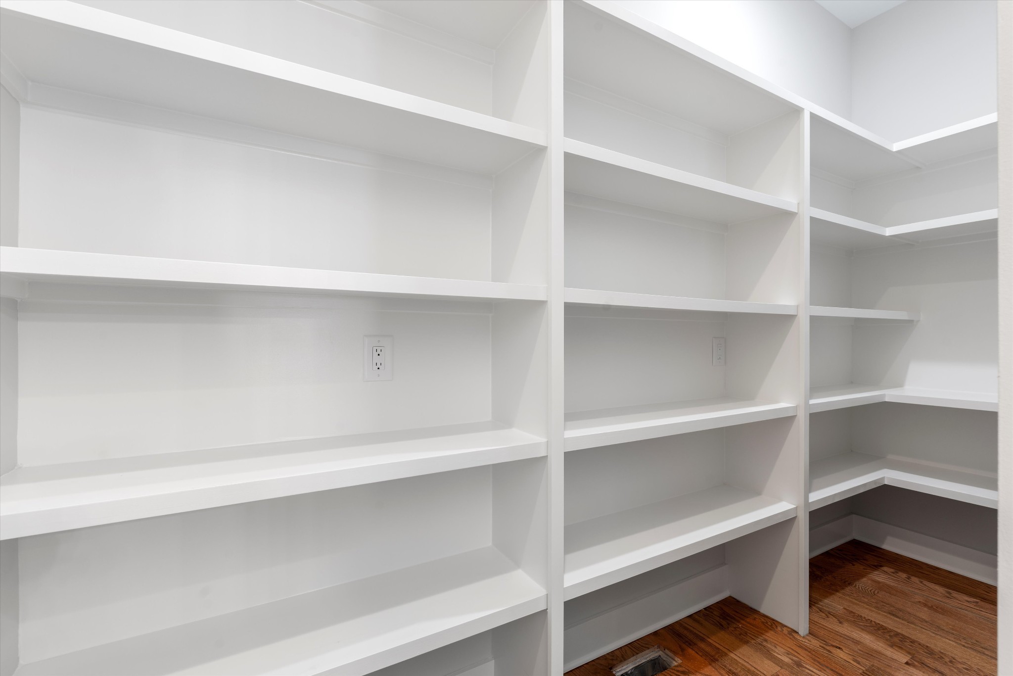 2929 Sharon Hill Cir