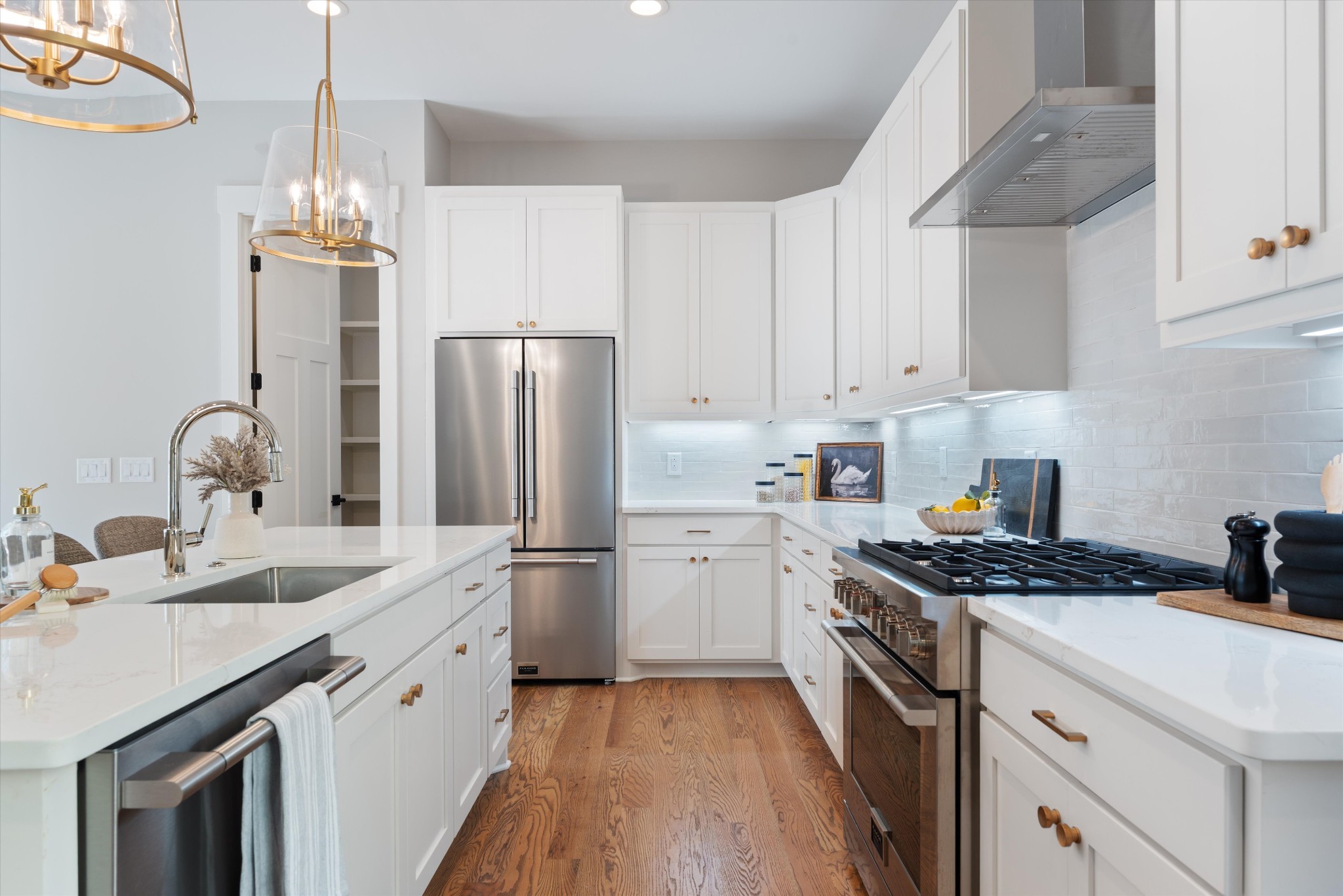 2929 Sharon Hill Cir
