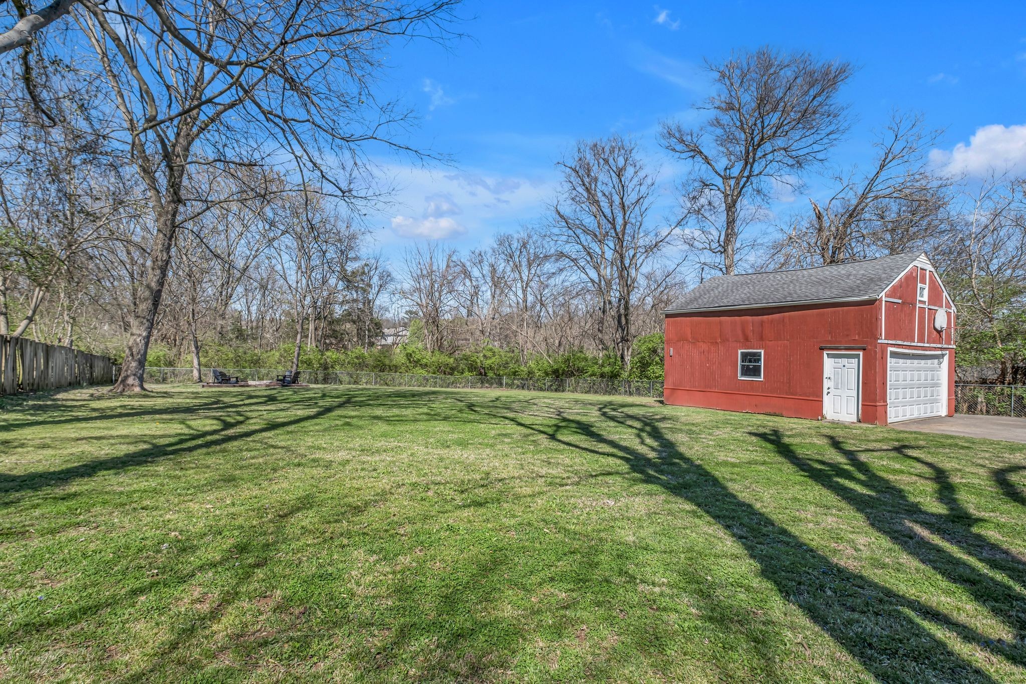 326 Walton Ln